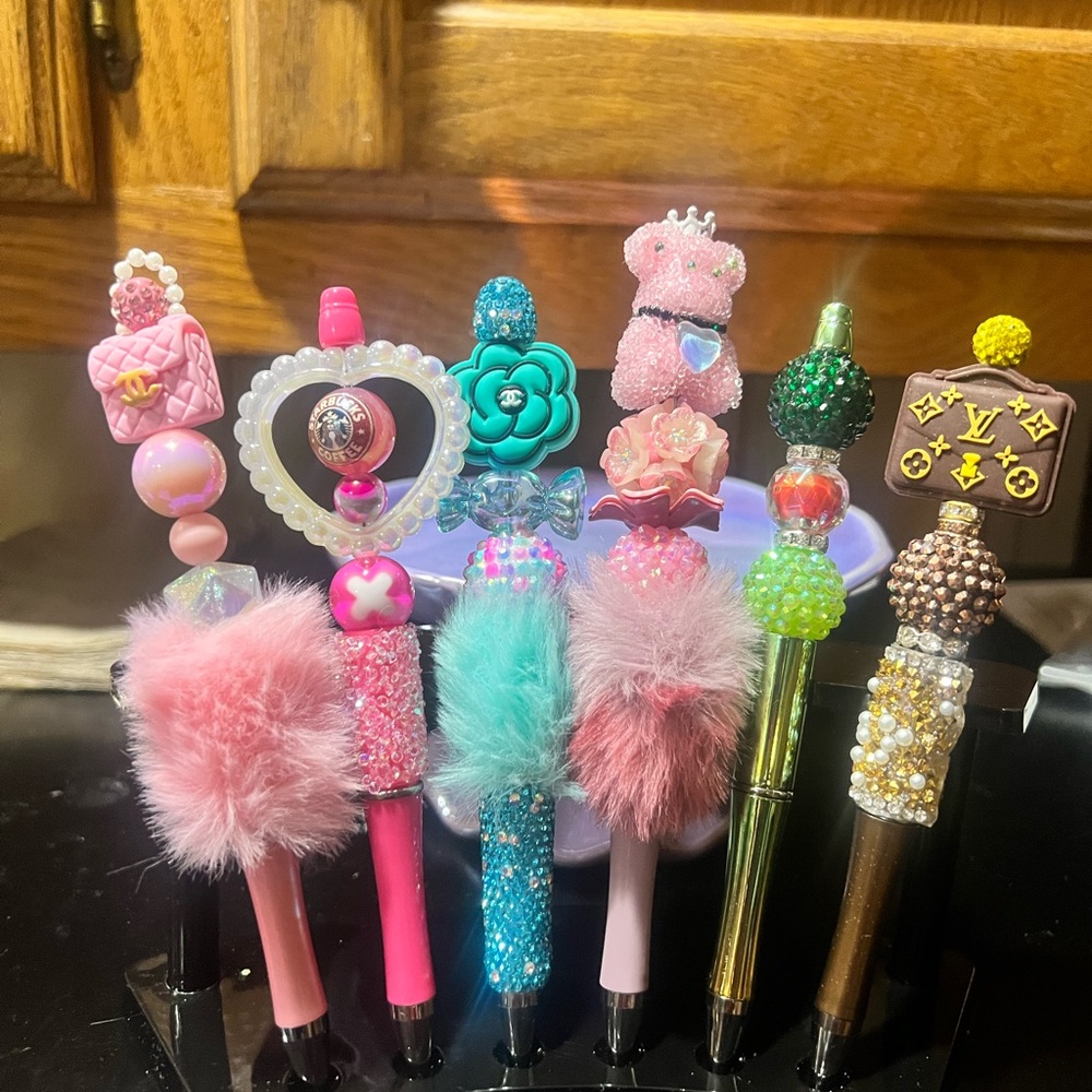 Custom Handmade Decorative Blingy Pen Premium Gift